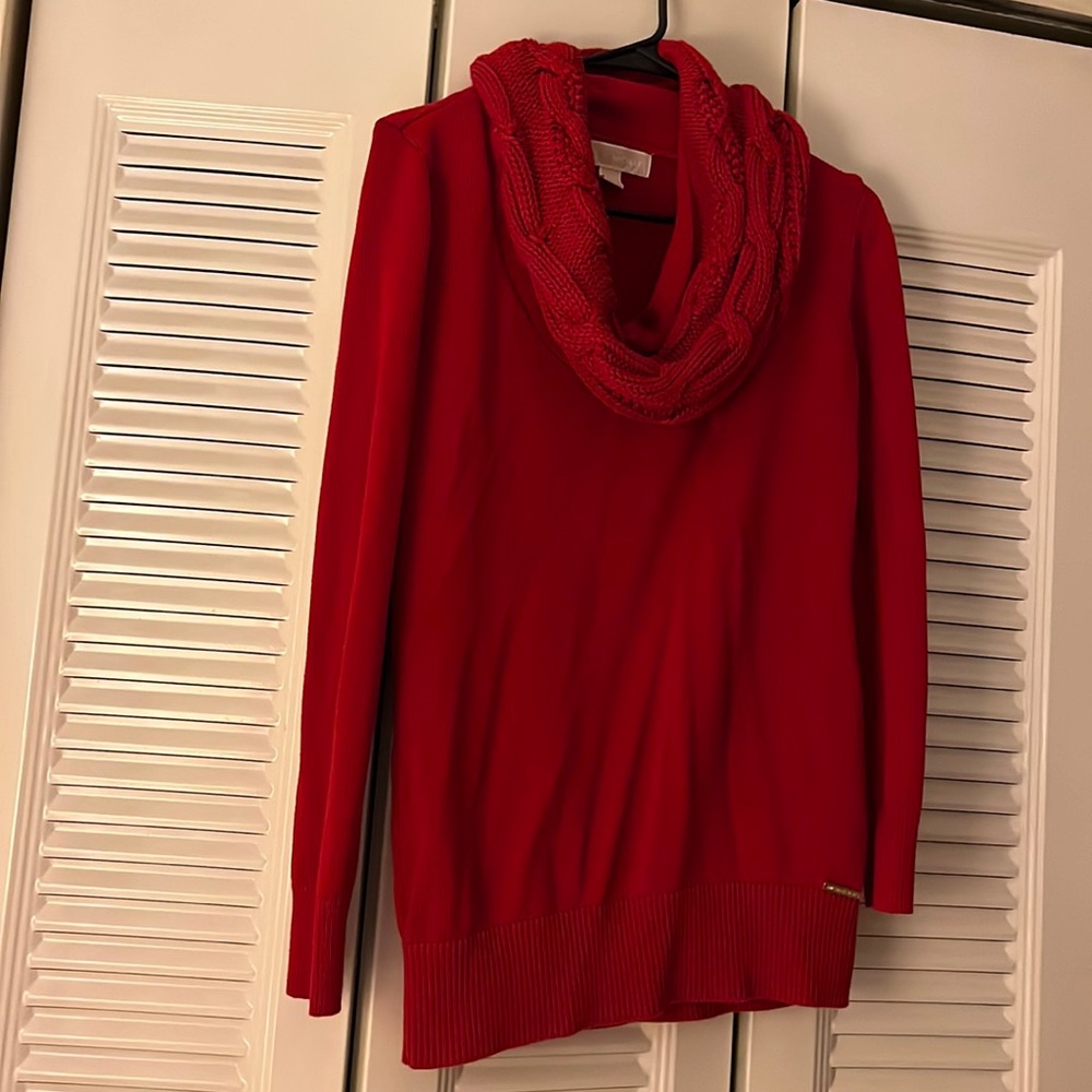 Brand MK Size M Color Red